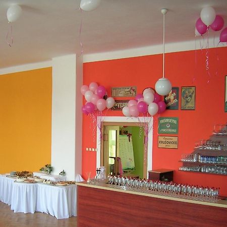 Hotel & Motorest V Udoli Zlateho Potoka Blsany Εξωτερικό φωτογραφία