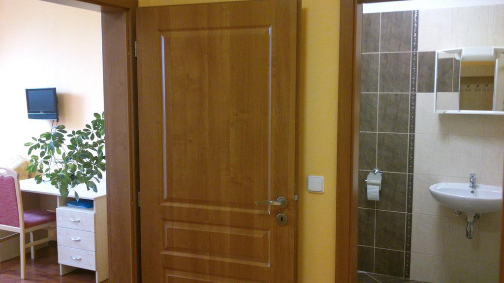 Hotel & Motorest V Udoli Zlateho Potoka Blsany Δωμάτιο φωτογραφία